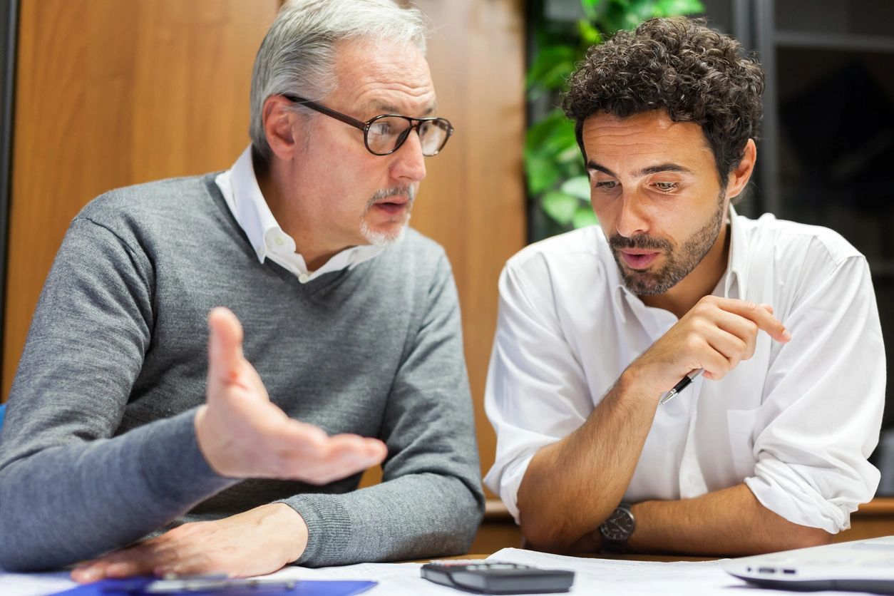 Therapist providing counseling services to a client in Frisco, TX